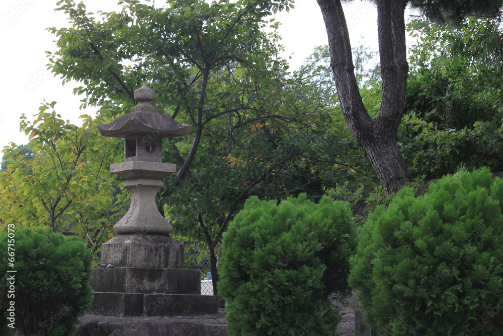 Fototapeta premium 石燈籠