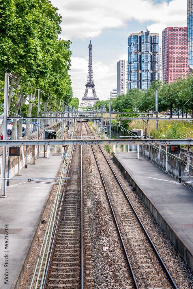 Fototapeta premium La Tour Eiffel et Bir-Hakeim