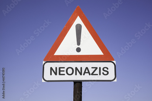 Achtung Neonazis