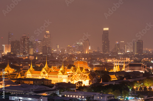 Grand palace, Emerald Buddha Temple and night city view