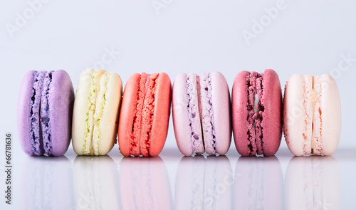 Cuadro en lienzo macaroons