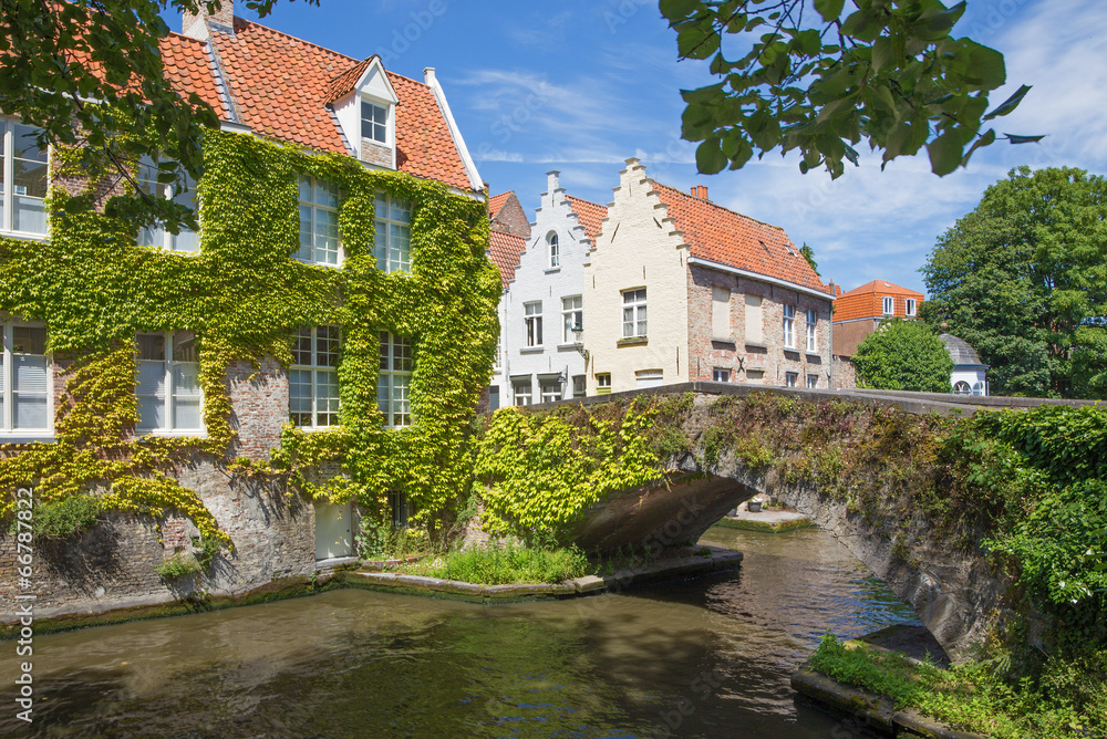 Bruges - Look to canal and old little bridge