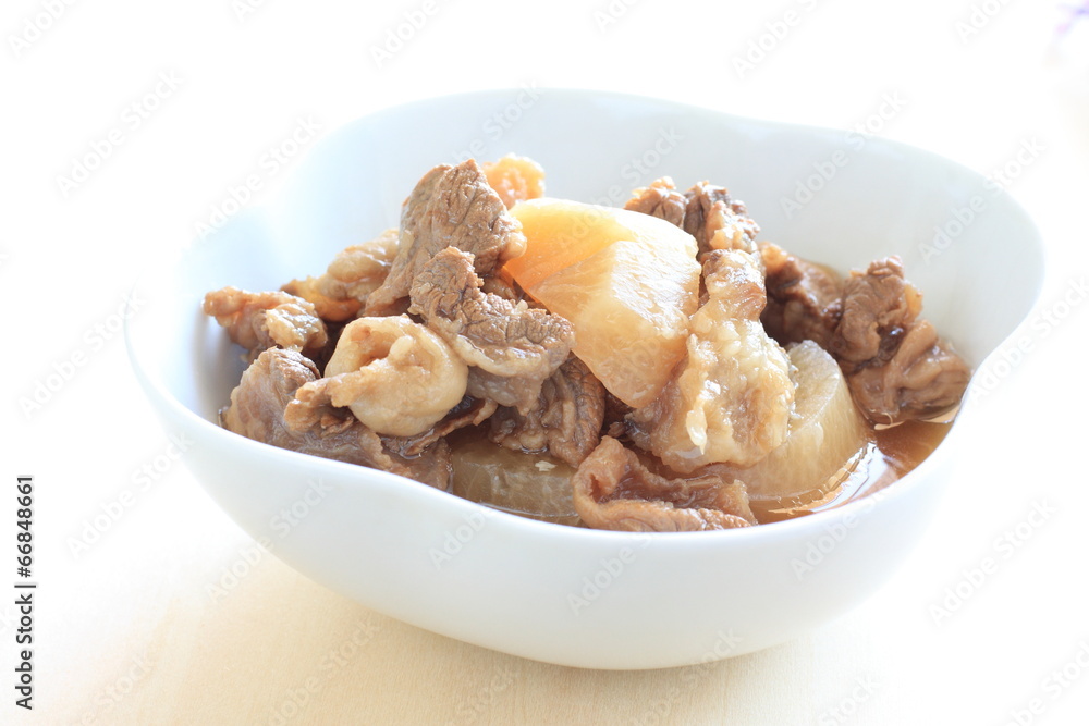 Chinese food, beef tendon simmered with radish