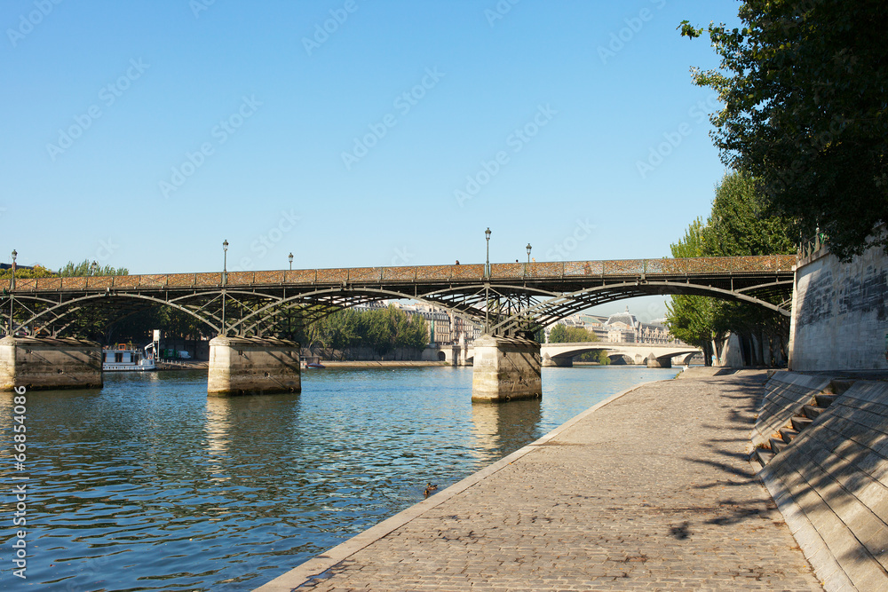 Pont des Arts, Paris.