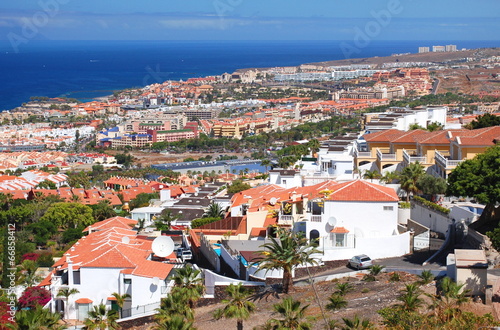 przepiękny krajobraz playa de las americas, teneryfa, hiszpania