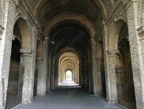 Archi e volte del Palazzo della Pilotta di Parma