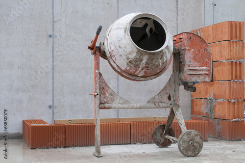 Mischmaschine auf einer Baustelle