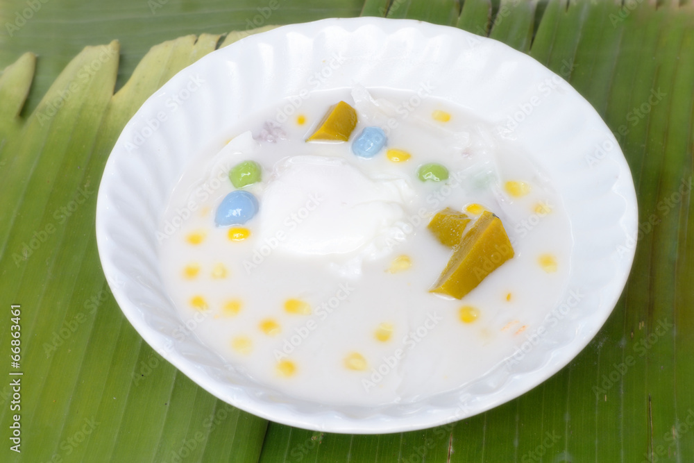 Dumplings in coconut cream with egg / Bua – Loi –Kai Wan Dumplings in coconut cream with egg / Bua – Loi –Kai Wan