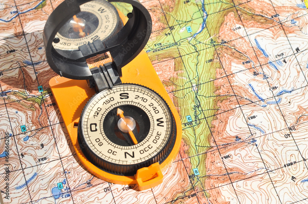 Open compass on the maps. Open compass on the maps.