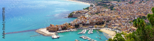Vue aérienne de Castellammare del Golfo en Sicile