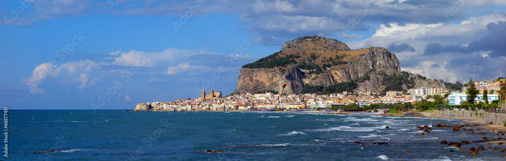 Vue panoramique de Céfalu, village sicilien