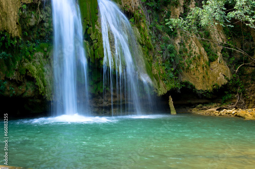 waterfall © Pakhnyushchyy