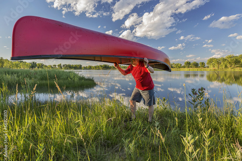 Fotografija canoe portaging