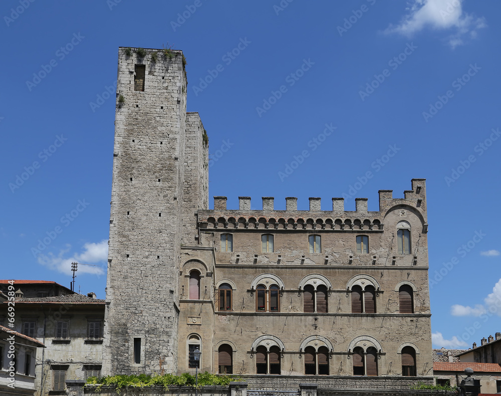 Ascoli Piceno (Marches, Italy) - Historic palace with towers
