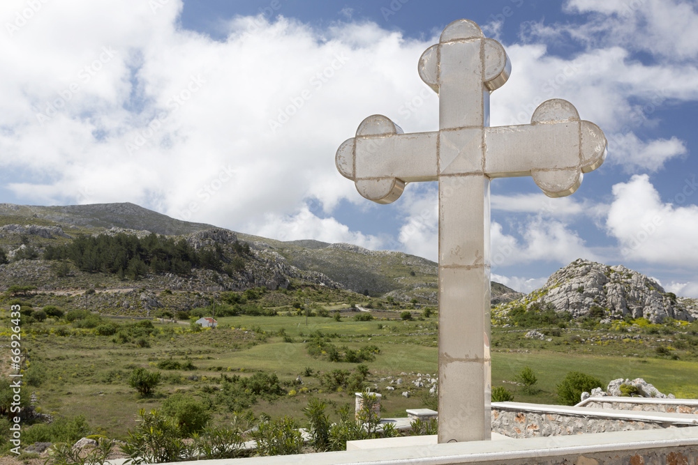 Riesiges Kreuz auf Karpathos, Griechenland