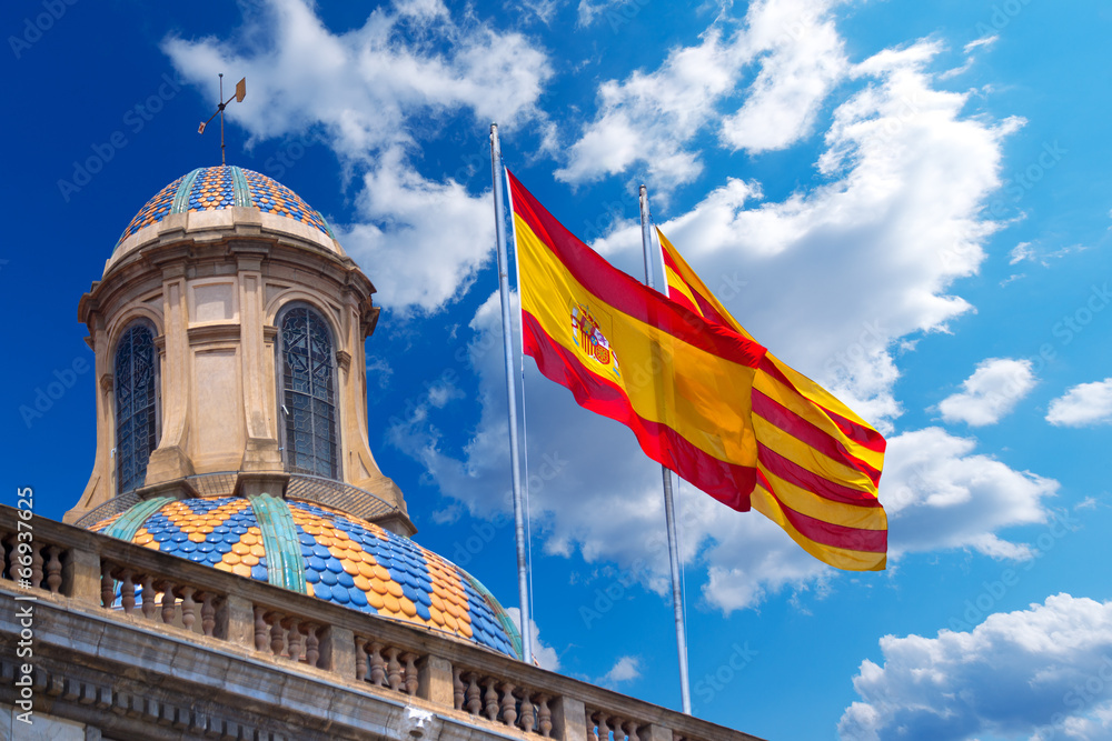 Fototapeta premium Flagi Hiszpanii i Katalonii razem