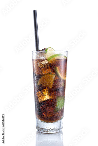 Canvas Print Cuba Libre Cocktail on isolated white