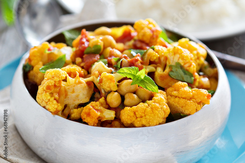 Vegan curry with chickpeas and vegetables