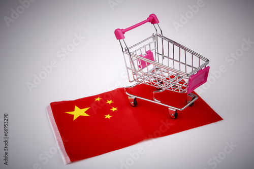 Obraz na płótnie Shopping cart on China flag w salonie