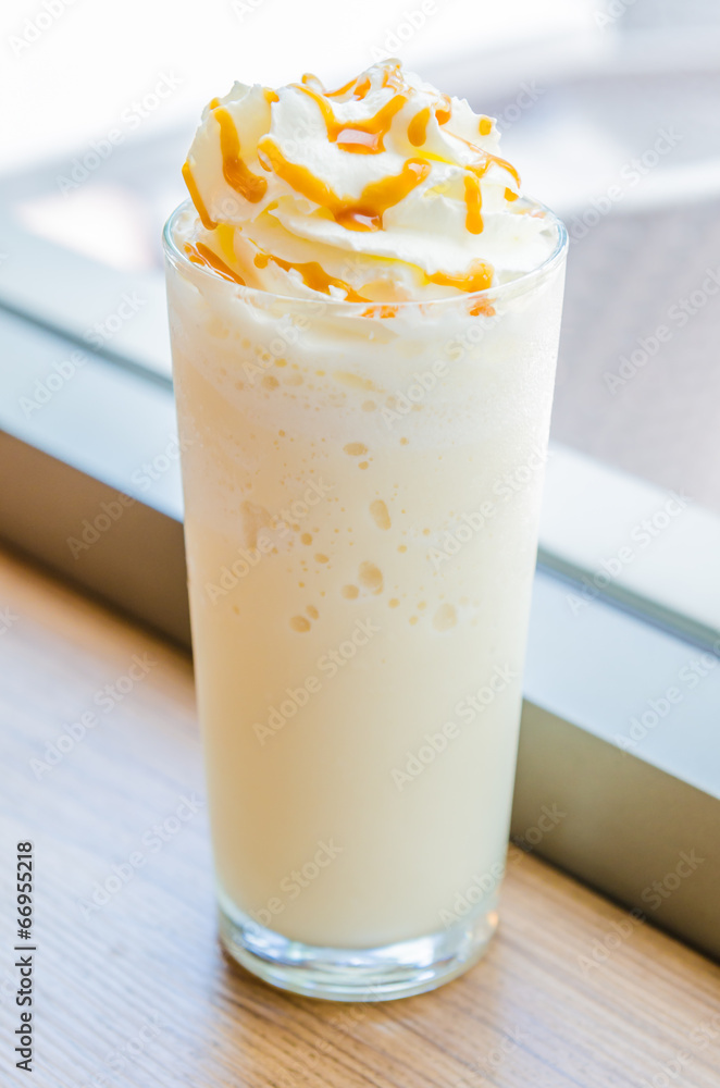 Vaniila smoothie milkshake Vaniila smoothie milkshake