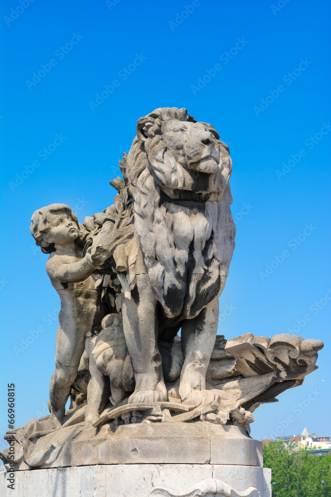 Child with lion statue , Alexander's III bridge Child with lion statue , Alexander's III bridge