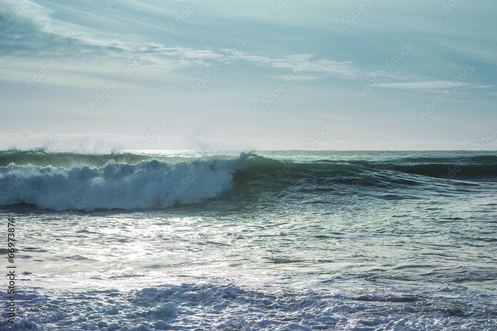 Fototapeta premium Breaking ocean waves