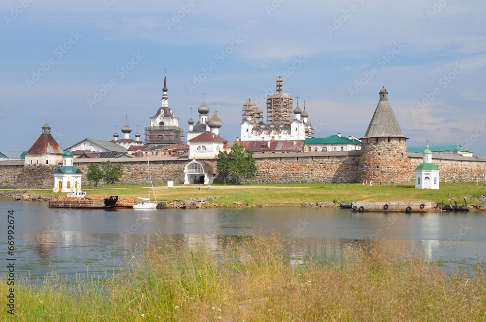 Соловецкий монастырь со стороны гавани Благополучия