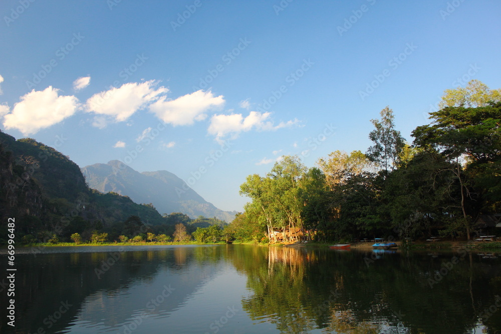Obraz premium reflection in lake