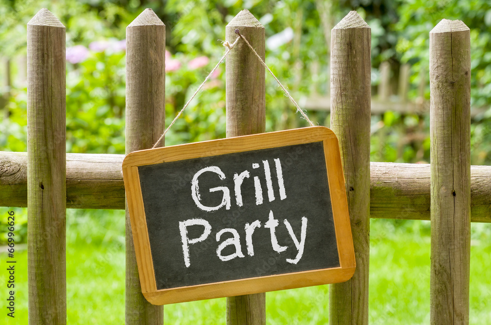 Obraz premium Kreidetafel mit der Aufschrift Grillparty