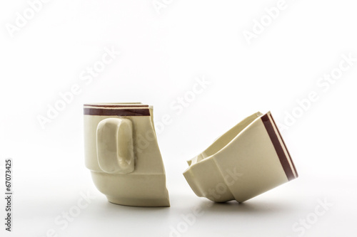 Fotografia Broken coffee cups.