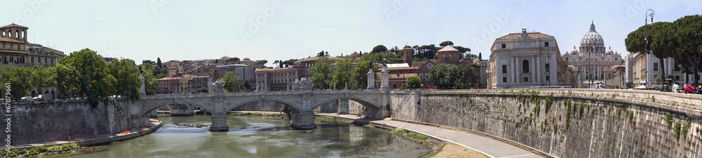 Roma, panoramic view of lungotevere
