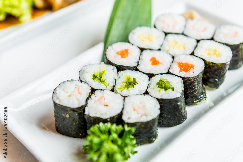 Sushi roll Sushi roll