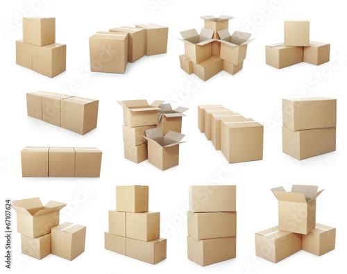 set of cardboard boxes pile © Odua Images