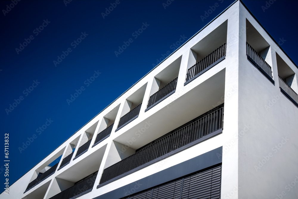 moderne Aussenfassade - weiss