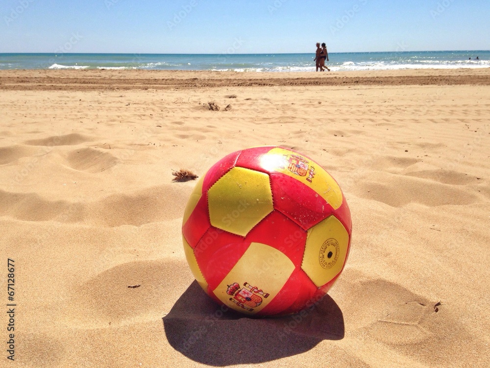 Obraz premium Spanish Soccer and Football Ball on Beach