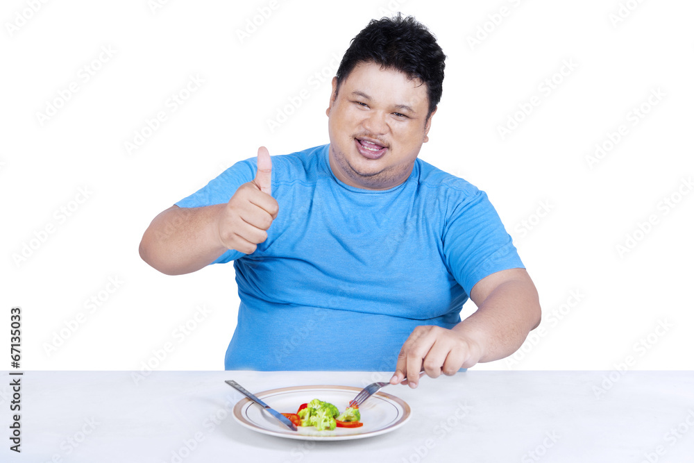 Man try to diet by eating salad 1 Man try to diet by eating salad 1