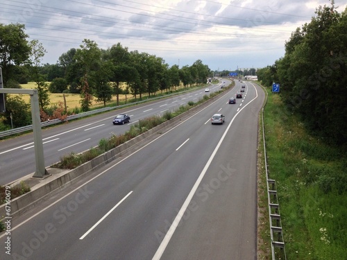 Mit dem Auto auf der Autobahn unterwegs