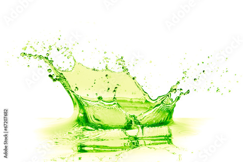 Fotografija green water splash - summer drink abstract