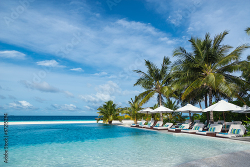 Perfect tropical island paradise beach and pool © gawriloff
