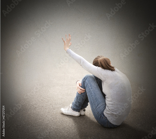 Canvas Print Young woman is afraid of something