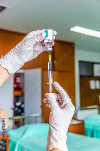 Preparing a medicine injection