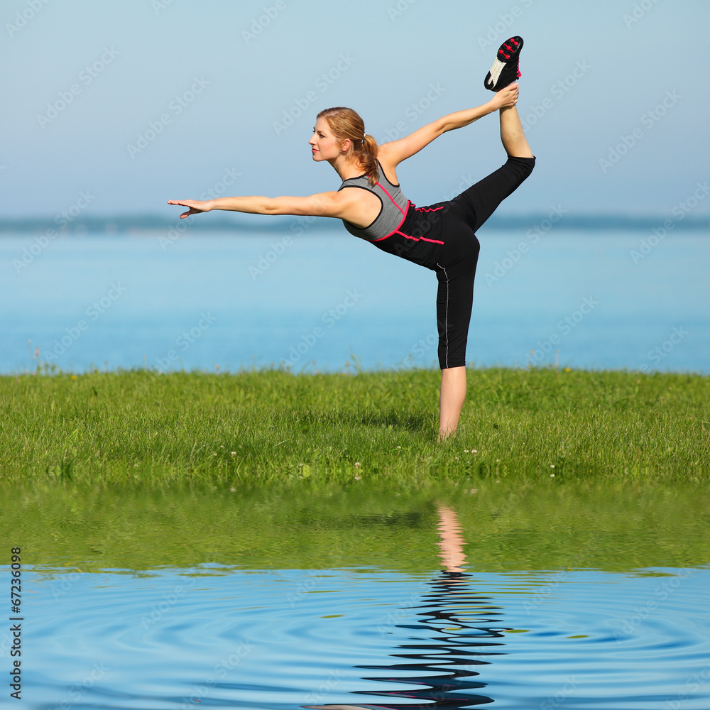 Fototapeta premium beautiful girl doing yoga