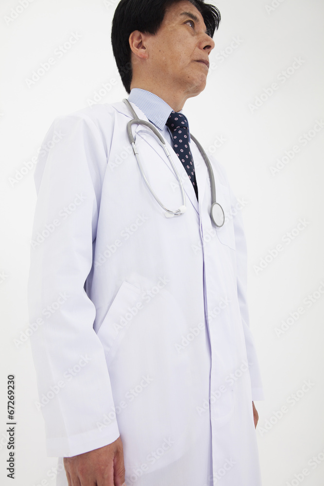 白衣の男性 白衣の男性