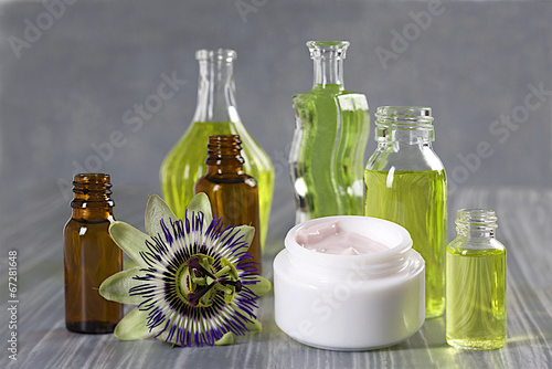 cosmétiques naturels - huiles et essences à base de Passiflore photo