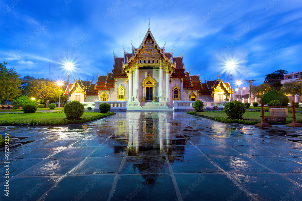 Naklejka premium Wat Benchamabophit in Bangkok