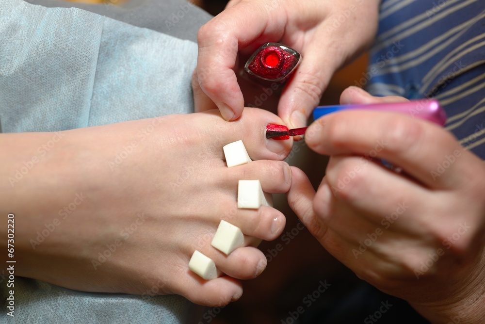 Technical execution of classical pedicure Technical execution of classical pedicure