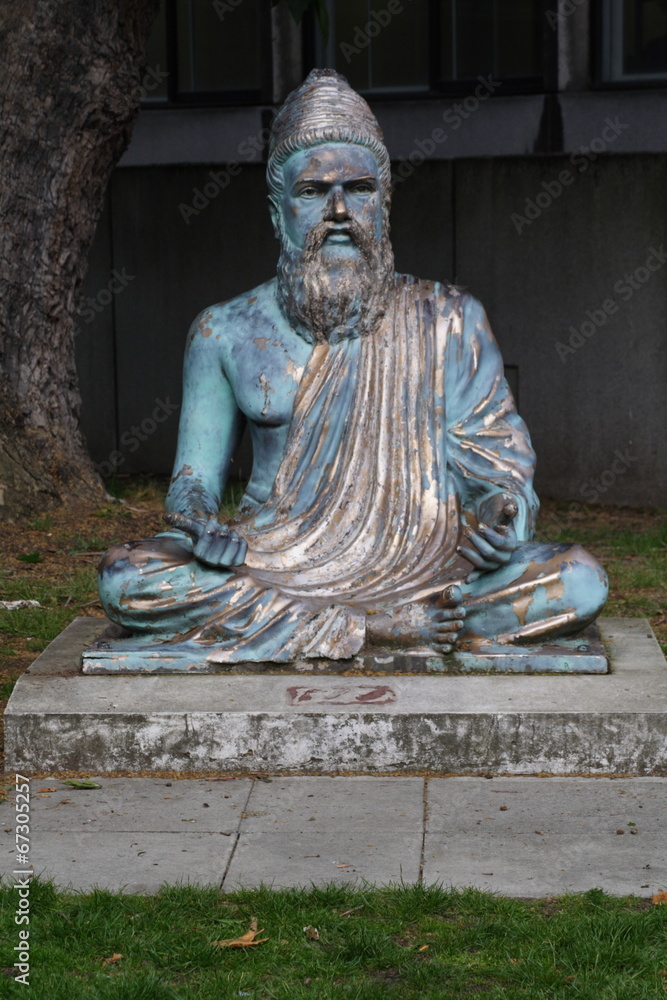 Obraz premium Sculpture of Tamil Poet