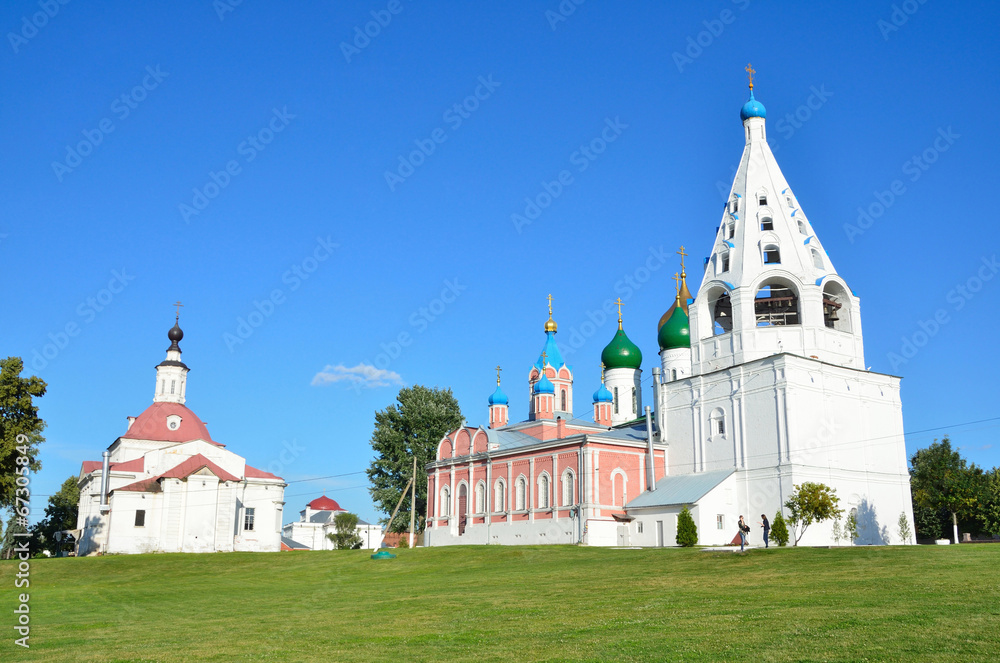 Коломна, храмы на Соборной площади кремля