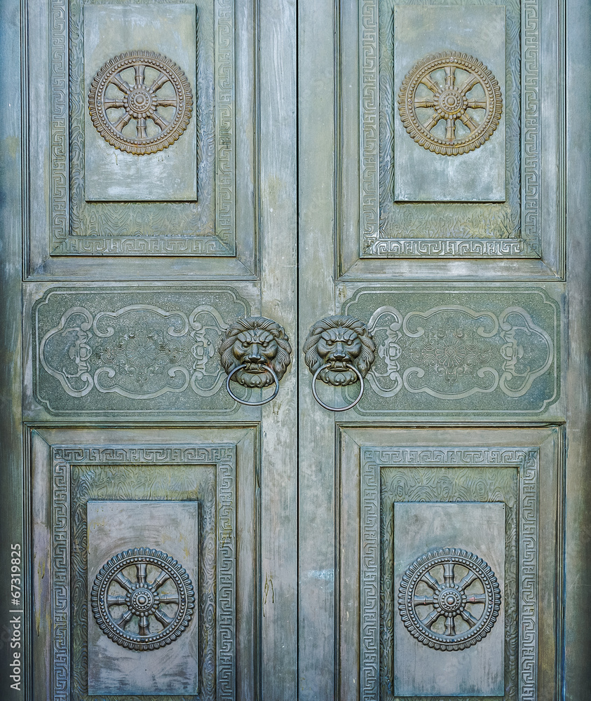 Metal door in Chinese design for interior