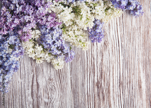 lilac flowers on wood background  blossom branch on vintage wood